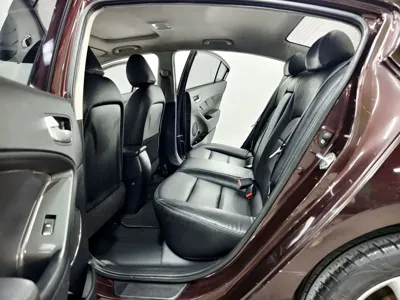 Kia K3 2016, 107000 км, за 3081.26 USD - фото 13