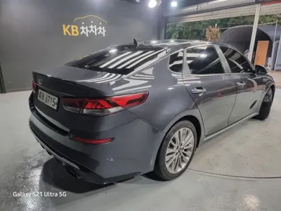 Kia K5 2019, 52006 км, за 9295.97 USD