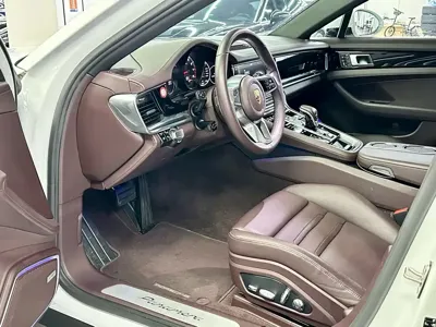 Porsche Panamera 2018, 50000 км, за 61799.86 USD