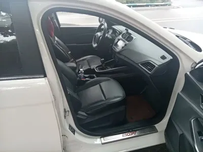 Ford Escort 2017, 89200 км, за 3880.81 USD - фото 20