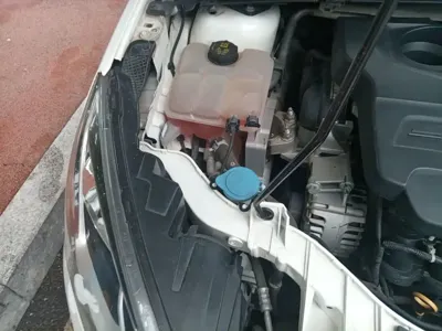 Ford Escort 2017, 89200 км, за 3880.81 USD - фото 21
