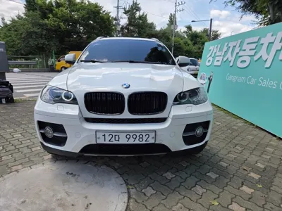 BMW X6 · 2011 год