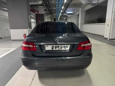 Mercedes-Benz E-Class 2011, 105300 км, за 3931.99 USD