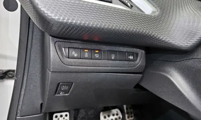 Peugeot 2008 2015, 243216 км, за 1652.57 USD - фото 16