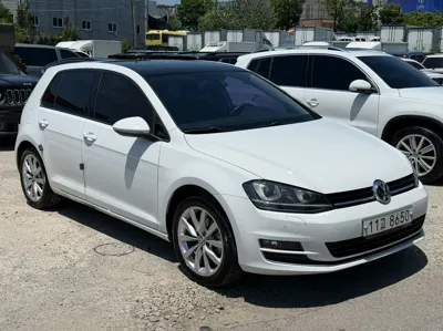 Volkswagen Golf 2015, 108326 км, за 6885.91 USD
