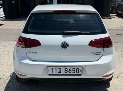 Volkswagen Golf 2015, 108326 км, за 6885.91 USD