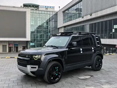 Land Rover Defender · 2023 год