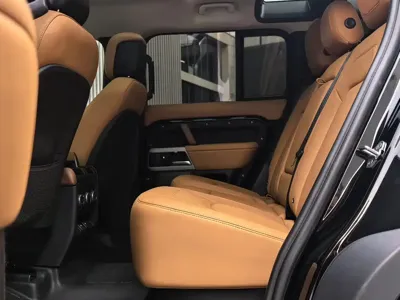 Land Rover Defender 2023, 58000 км, за 89756.94 USD - фото 6