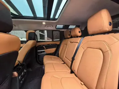 Land Rover Defender 2023, 58000 км, за 89756.94 USD - фото 7
