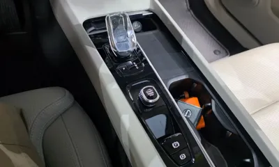Volvo S60 2022, 28912 км, за 23730.85 USD - фото 9
