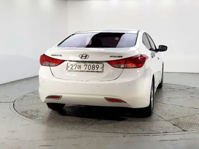 Hyundai Avante 2011, 155000 км, за 1509.78 USD