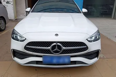 Mercedes-Benz C-Class 2025, 18300 км, за 34042 USD - фото 2