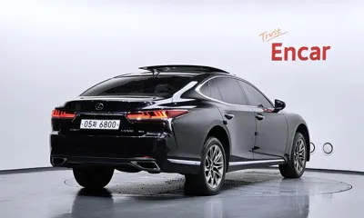 Lexus LS 2018, 181174 км, за 21990.29 USD