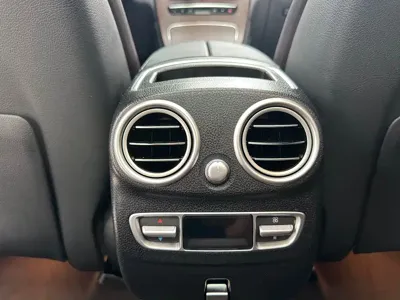 Mercedes-Benz GLC 2021, 50000 км, за 26309.08 USD - фото 7