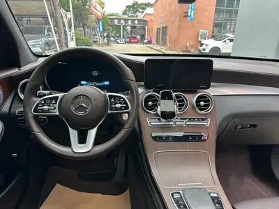 Mercedes-Benz GLC 2021, 50000 км, за 26309.08 USD - фото 8