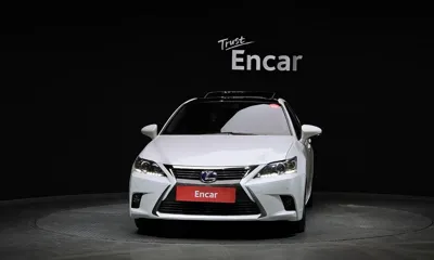 Lexus CT200h 2017, 102648 км, за 9602.64 USD