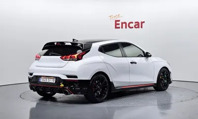 Hyundai Veloster 2021, 113232 км, за 10439.38 USD