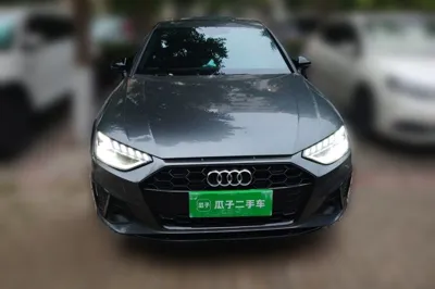 Audi A4L 2023, 23300 км, за 26067 USD