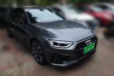 Audi A4L 2023, 23300 км, за 26067 USD