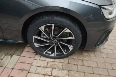 Audi A4L 2023, 23300 км, за 26067 USD - фото 8