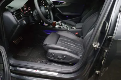 Audi A4L 2023, 23300 км, за 26067 USD - фото 15