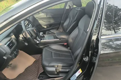 Hongqi H5 2022, 84400 км, за 9959 USD - фото 17