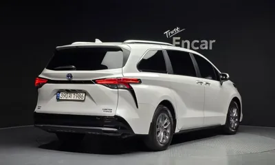 Toyota Sienna 2024, 20869 км, за 37264.61 USD