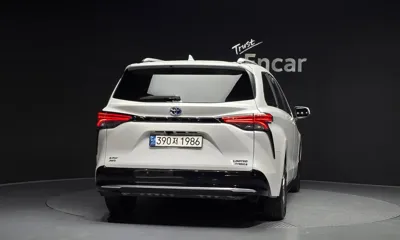 Toyota Sienna 2024, 20869 км, за 37264.61 USD
