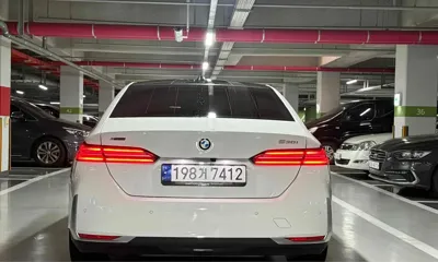 BMW 5-Series 2024, 35000 км, за 38316.45 USD