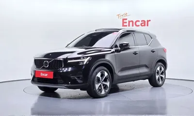 Volvo XC40 · 2023 год