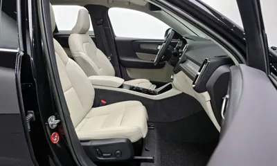 Volvo XC40 2023, 24769 км, за 25395.57 USD - фото 10