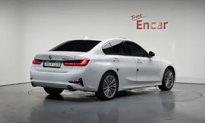BMW 3-Series 2021, 112796 км, за 17669.46 USD