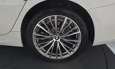 BMW 3-Series 2021, 112796 км, за 17669.46 USD