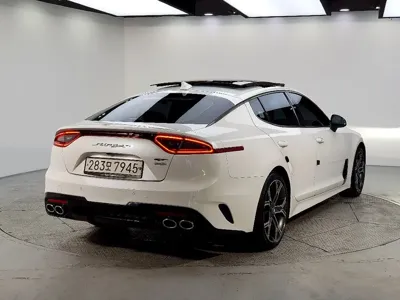 Kia Stinger 2018, 40870 км, за 10228.02 USD