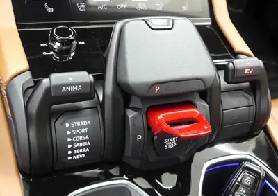 Lamborghini Urus 2025, 3795 км, за 260027.21 USD - фото 7