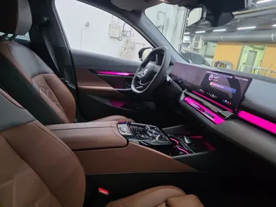 BMW 5-Series 2026, 5328 км, за 44637 USD