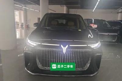 Voyah Dream 2025, 18500 км, за 40186 USD