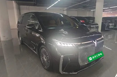 Voyah Dream 2025, 18500 км, за 40186 USD