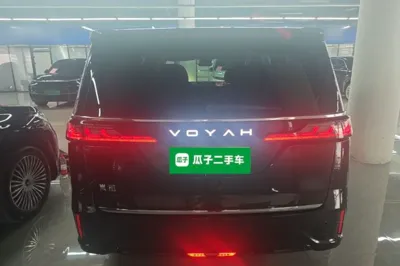 Voyah Dream 2025, 18500 км, за 40186 USD