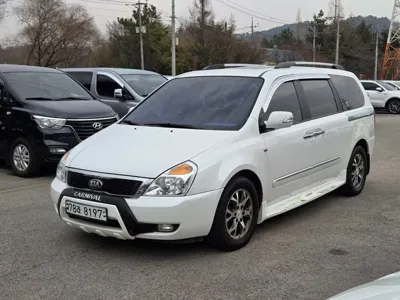 Kia Canival · 2013 год