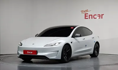 Tesla Model 3 · 2024 год