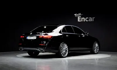 Mercedes-Benz E-Class 2021, 122669 км, за 20485.21 USD