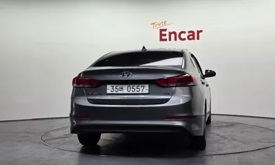 Hyundai Avante 2016, 96749 км, за 5616.12 USD