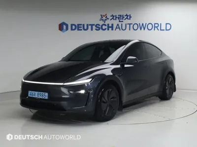 Tesla Model Y · 2026 год
