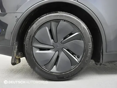 Tesla Model Y 2026, 7282 км, за 36025.94 USD