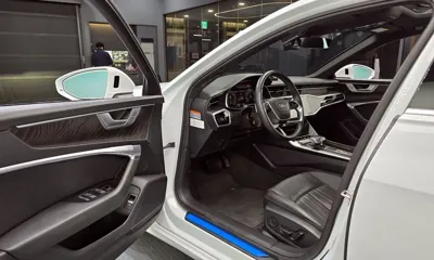 Audi A6 2023, 72503 км, за 23112.56 USD - фото 11