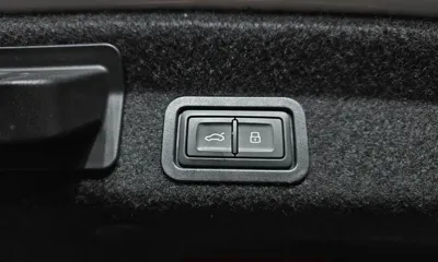 Audi A6 2023, 72503 км, за 23112.56 USD - фото 20