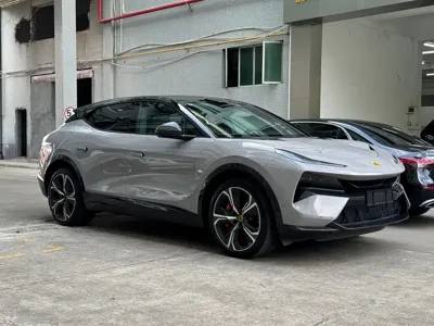 Lotus Eletre 2023, 14000 км, за 73541.69 USD