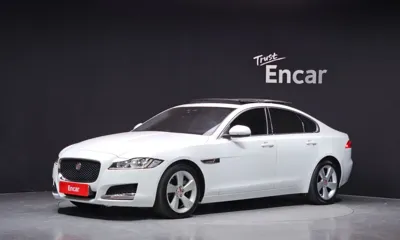 Jaguar XF · 2018 год