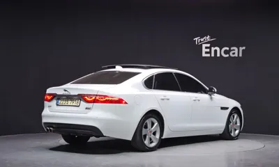 Jaguar XF 2018, 79148 км, за 5795.4 USD